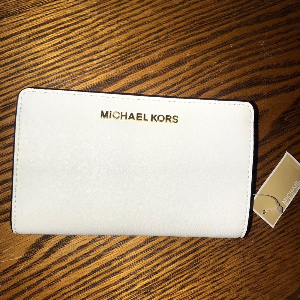 Michael Kors Purse and Wallet👜💕 - Picture 7 of 8